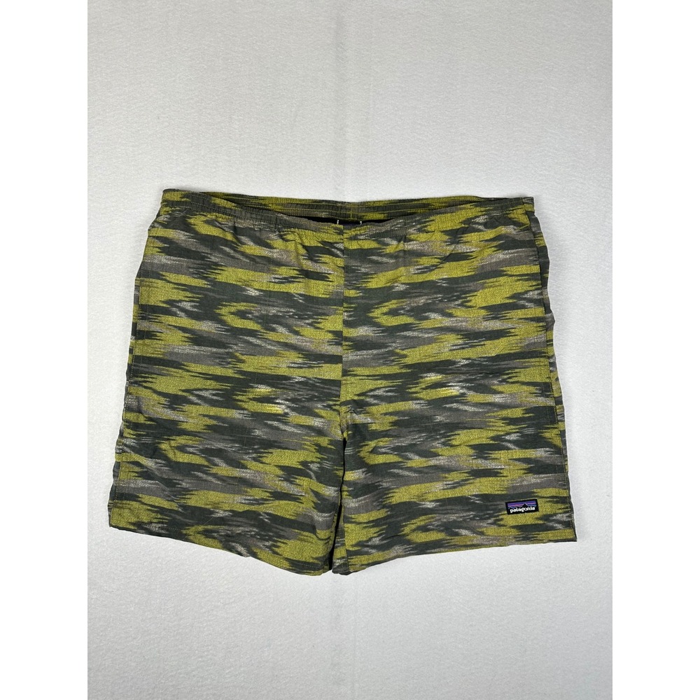 Patagonia Mens Baggies Shorts Medium Green Grey Abstract Print 7 Inch Inseam